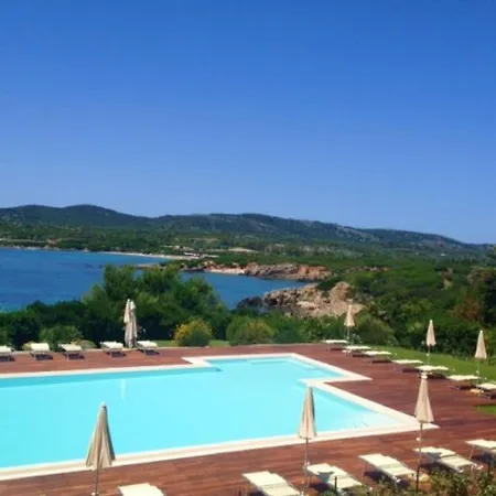 Dei Pini Hotel Fertilia