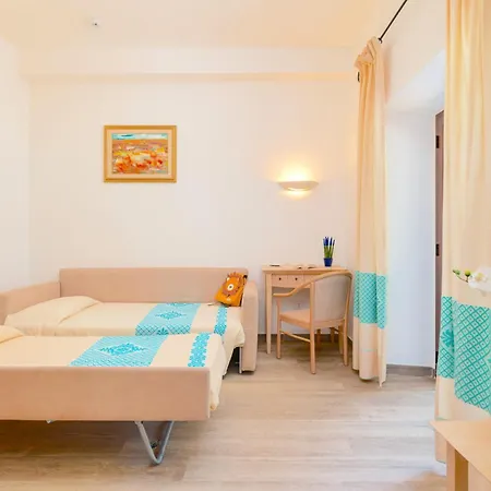 Dei Pini Hotel 4*