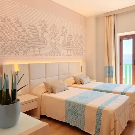 Dei Pini Hotel 4*