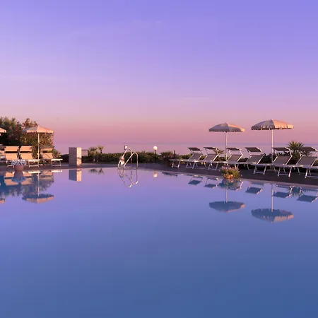 Dei Pini Hotel Fertilia