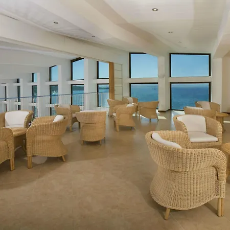 Dei Pini Hotel Fertilia