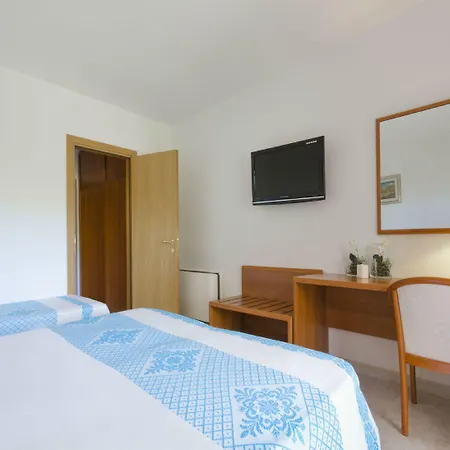 Dei Pini Hotel 4*