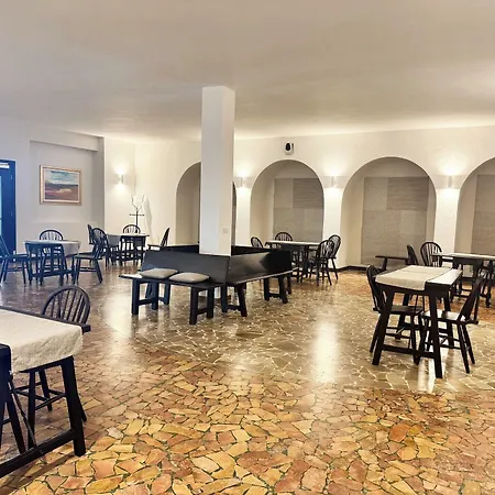 Dei Pini Hotel Fertilia